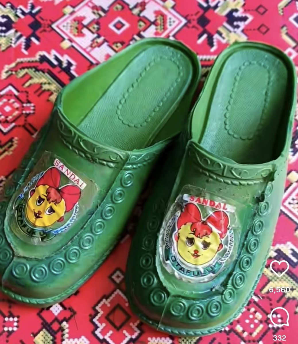 کیا با این کفشا خاطره دارن؟😍🥲
#خاطره_بازی