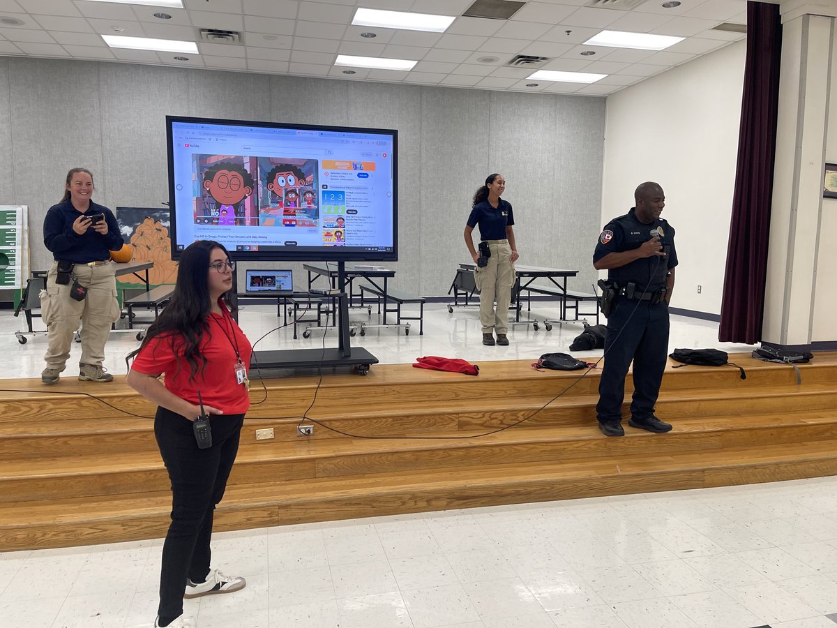 Shout out to officer Davis for presenting to our scholars.