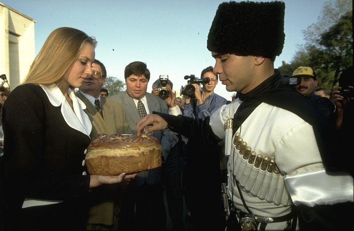 BzuBzaja's tweet image. In Circassian culture, being a good host is part of both Xabze and the language itself. To welcome a guest, you say “Къеблагъэ” (kheblaghe). The root “благъэ” means “relative,” so welcoming someone into your home is like inviting them to become family