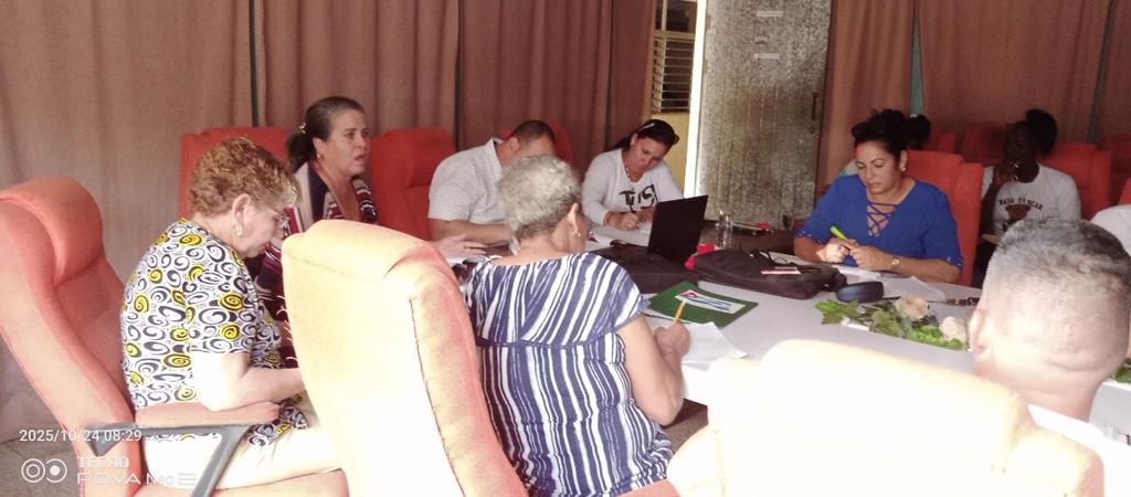 Ciro Redondo fortalece las capacidades locales a través del curso para intendentes 
#PorCiroRedondoTodo
#CiegoDeAvila
#Unica