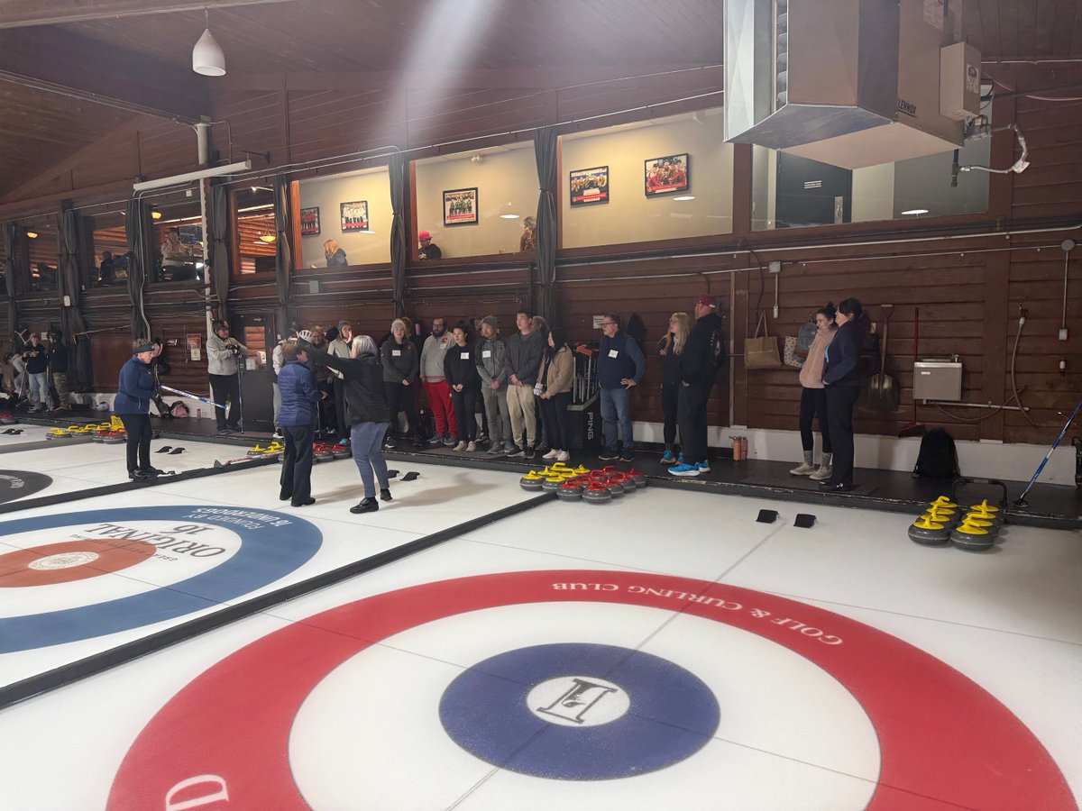 Golf_Inglewood's tweet image. Saturday afternoons are for our &apos;Junior Learn To Curl&apos; &amp;amp; &apos;Adult Curling 101&apos; programs 🥌  New session starts up January 10th, &amp;amp; registration is now open. Program runs for 6 weeks. Instruction &amp;amp; equipment provided! 

#curling #yyccurling #learntocurl #juniorcurling #adultcurling