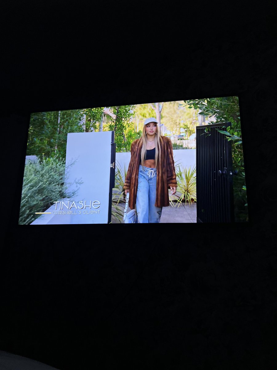 gwskays's tweet photo. TINASHE ON SELLING SUNSET https://t.co/UowGzvDZ12
