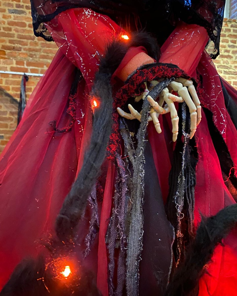 Forty_Hall's tweet image. #FortyHall is all decked out &amp;amp; the Grand Witch &amp;amp; her coven are eager to welcome apprentice #witches &amp;amp; #warlocks for a spellbinding #Halloween adventure! There’s a few tickets left for Thursday &amp;amp; Friday, so book now to avoid disappointment - fortyhallestate.co.uk/whats-on/witch… #Enfield