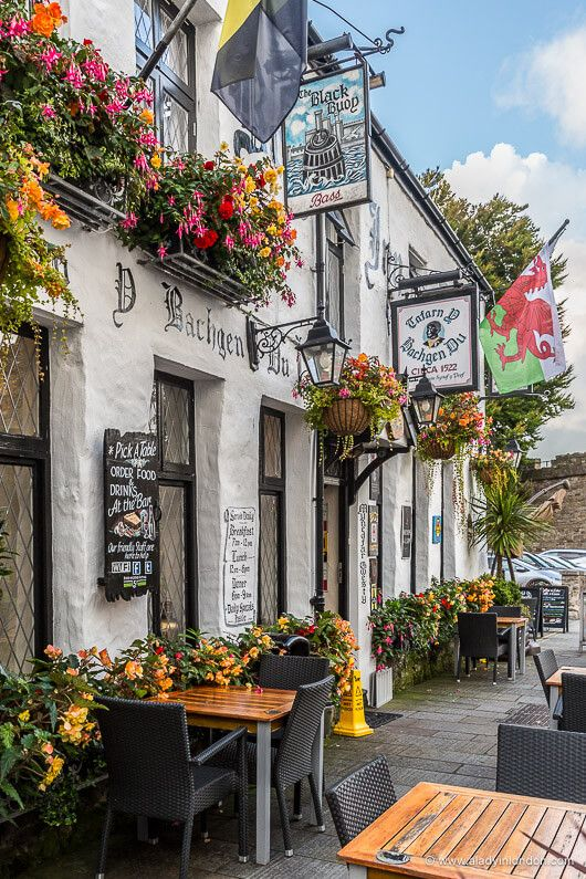 Britain's Lost & Living Pubs tweet media