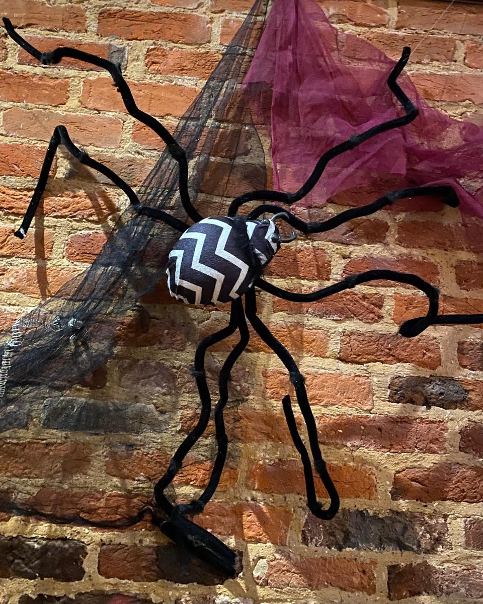 Forty_Hall's tweet image. #FortyHall is all decked out &amp;amp; the Grand Witch &amp;amp; her coven are eager to welcome apprentice #witches &amp;amp; #warlocks for a spellbinding #Halloween adventure! There’s a few tickets left for Thursday &amp;amp; Friday, so book now to avoid disappointment - fortyhallestate.co.uk/whats-on/witch… #Enfield