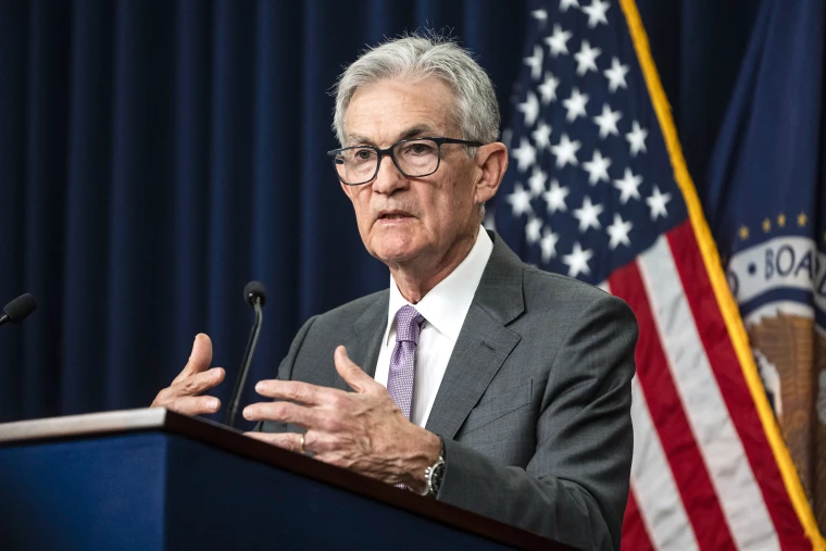 CryptoNobler's tweet photo. 🚨 BREAKING

FED JUST CUT RATES BY 25 BPS.

QT ENDS SOON AND THEY PRINT $1.5 TRILLION.

NEXT RATE CUT OF 50 BPS IN DECEMBER.

BULLISH FOR $BTC AND CRYPTO! https://t.co/du5yRs6qZS