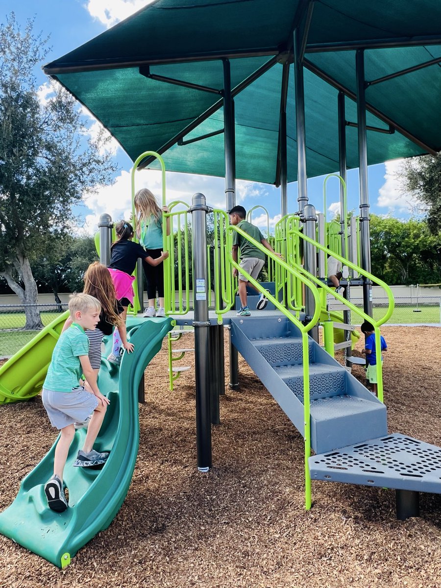 Mrs. Netti tweet media