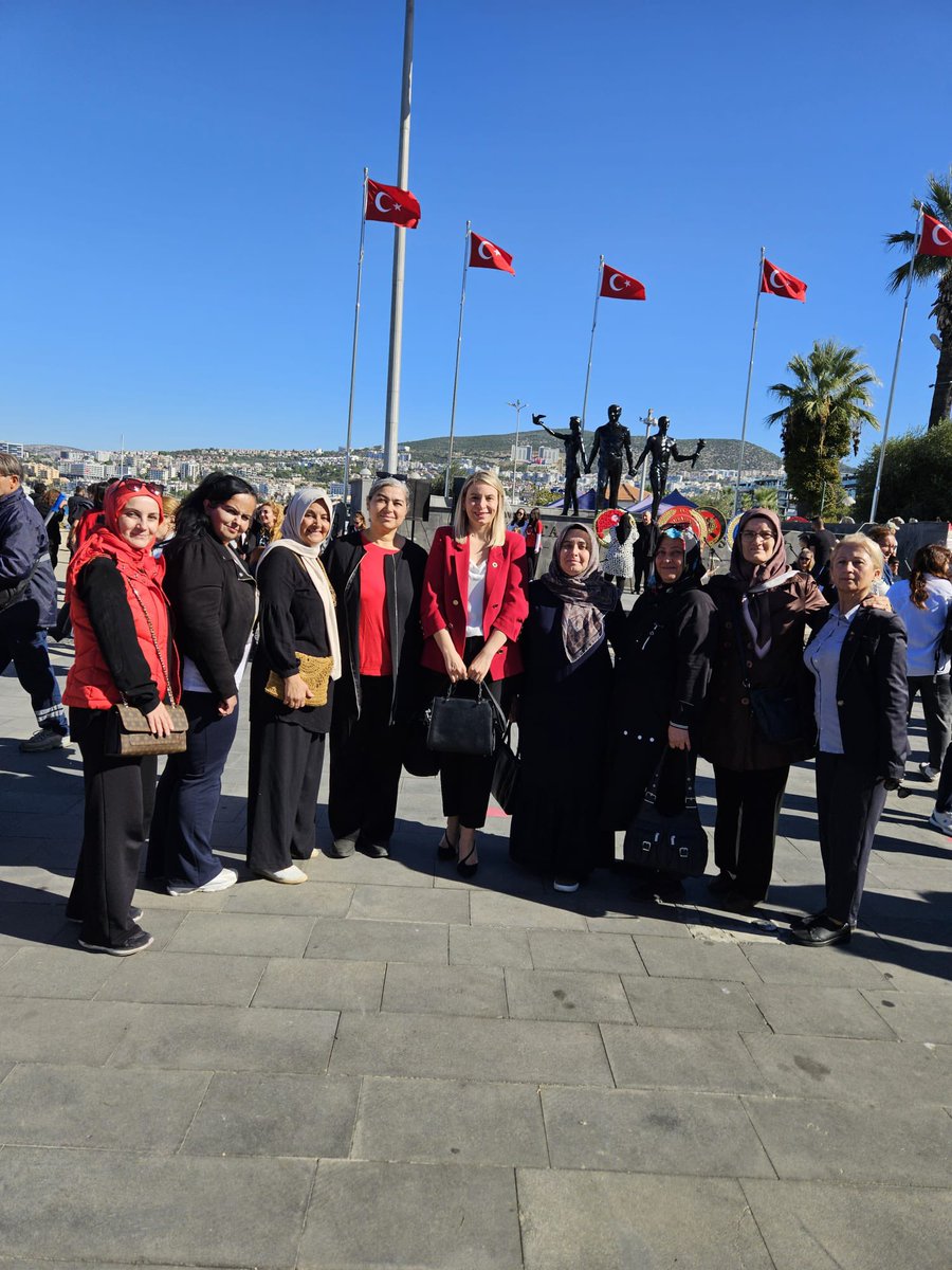 Cumhuriyetimizin 102. yılı kutlamaları kapsamında düzenlenen törene, yönetim kurulu üyesi arkadaşlarımızla birlikte katılım sağladık.

Gazi Mustafa Kemal Atatürk başta olmak üzere, istiklal mücadelemizin tüm kahramanlarını, aziz şehitlerimizi ve gazilerimizi rahmet, minnet ve