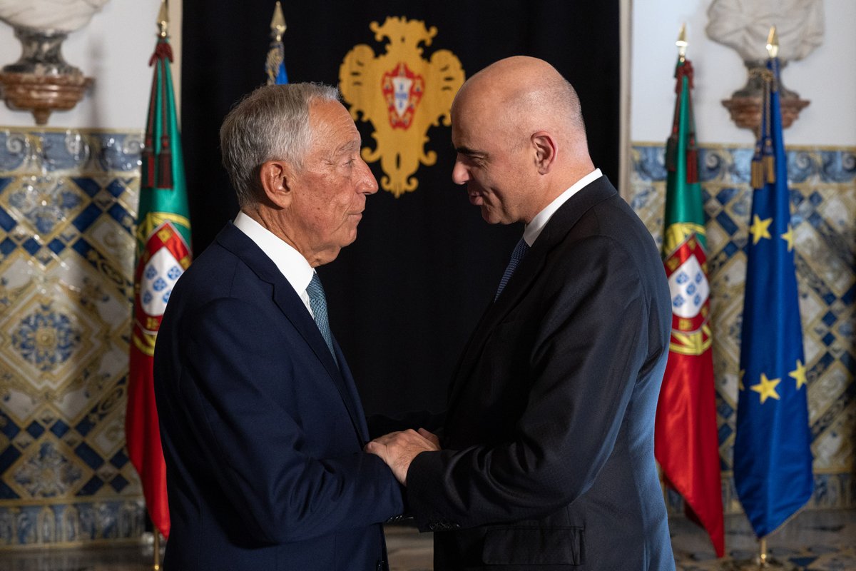 Some meetings are unforgettable.
Thank you, <a href="/presidencia/">Presidência da República Portuguesa</a> de Sousa, for an inspiring exchange.
I leave #Portugal convinced that Europe’s future depends on strong #DemocraticSecurity, trust, dialogue and shared purpose — the foundations of our #NewDemocraticPact for Europe.
We must