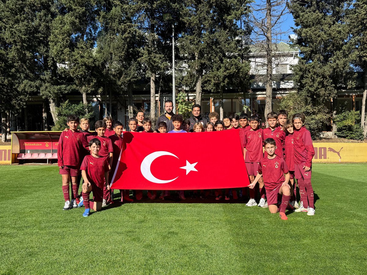 GSfutbolakademi's tweet photo. 🇹🇷 #29EkimCumhuriyetBayramı Kutlu Olsun! https://t.co/V719alIuyt