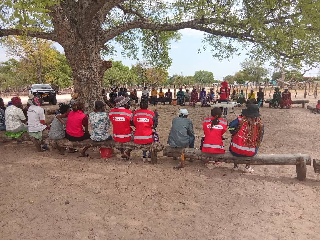 The Namibia Red Cross, with @IFRC support, is assisting the Government of Namibia’s National Drought Relief Programme.

Our teams are conducting beneficiary validation in Kunene &amp; Ohangwena to ensure aid reaches those most in need.
#DroughtRelief #NamibiaRedCross #IFRC