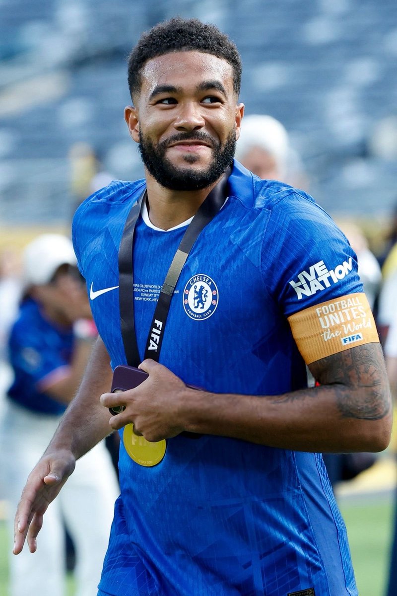 0xadunni's tweet image. SCOR is creating a world where you can use or collect digital player cards (NFTs) of real athletes.

Ahead of the full blockchain launch, @SCORProtocol has partnered with Sweet. 

Sweet is a company that works with 600+ professional athletes in leagues and stars such as Naomi…