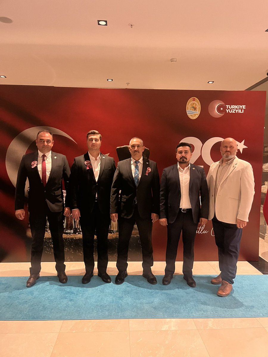 Denizli Valiliği tarafından Cumhuriyet Bayramı etkinlikleri kapsamında düzenlenen resepsiyona katılım gösterdik.Nazik ev sahiplikleri için Denizli Valimiz Sayın Ömer Faruk Çoşkun ve kıymetli eşine teşekkür ediyoruz.
#BüyükBirlikPartisi #Cumhuriyet102Yaşında