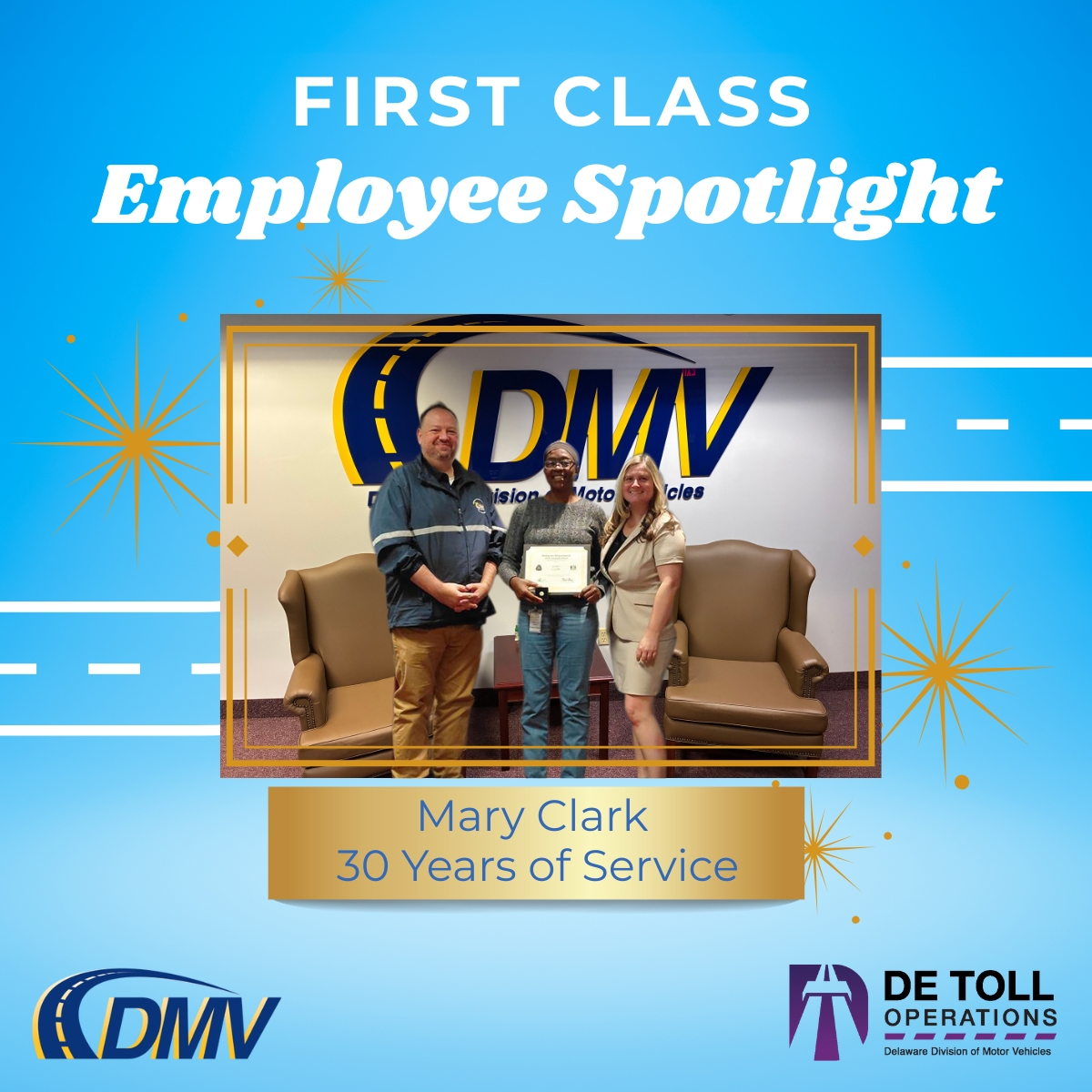 DelawareDMV's tweet image. 🌟 First Class Employee Spotlight: Years of Service Award! 🌟

 The Delaware DMV proudly recognizes our dedicated employees for their years of service and commitment to excellence.

 Join us in celebrating Mary with 30 years of service! 👏
 #DelawareDMV #FirstClassService