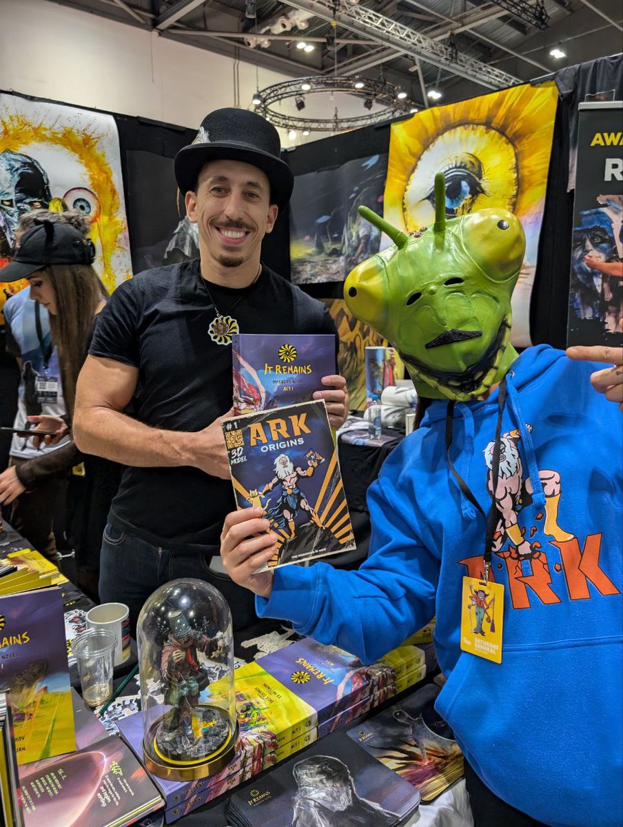 InkLaPuss's tweet photo. @arkofsolana @MCMComicCon https://t.co/WhGJtBAsnC