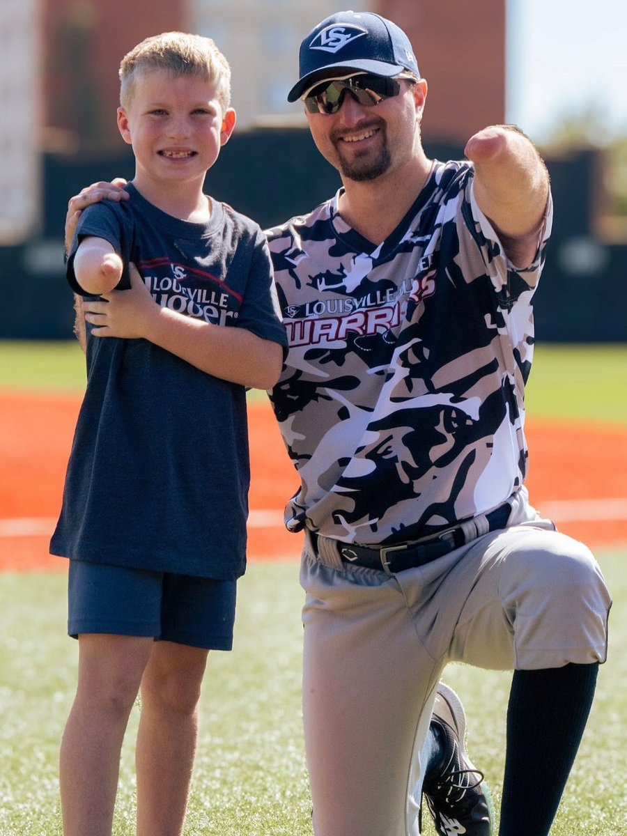 LSWarriorsTeam's tweet photo. Can you imagine this young boys excitement when he met a former college and professional baseball player with the same disability? https://t.co/UltNZ1w2S5