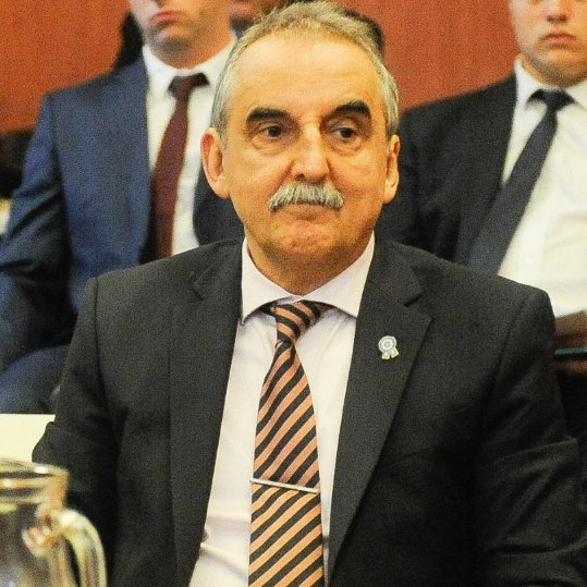 "GUILLERMO MORENO"

Porque la corte suprema lo condenó por falsificar el INDEC y podría ir preso en las próximas horas