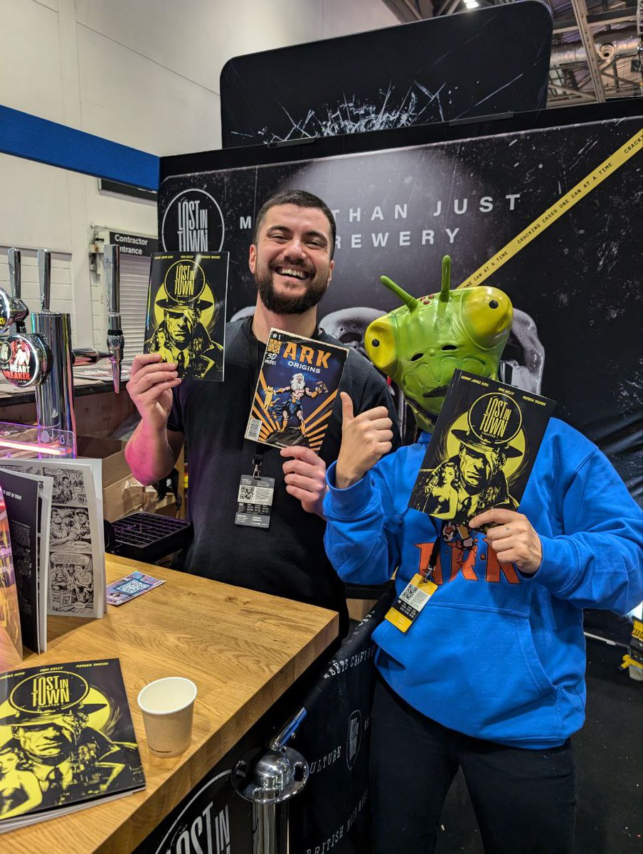 InkLaPuss's tweet photo. @arkofsolana @MCMComicCon https://t.co/WhGJtBAsnC