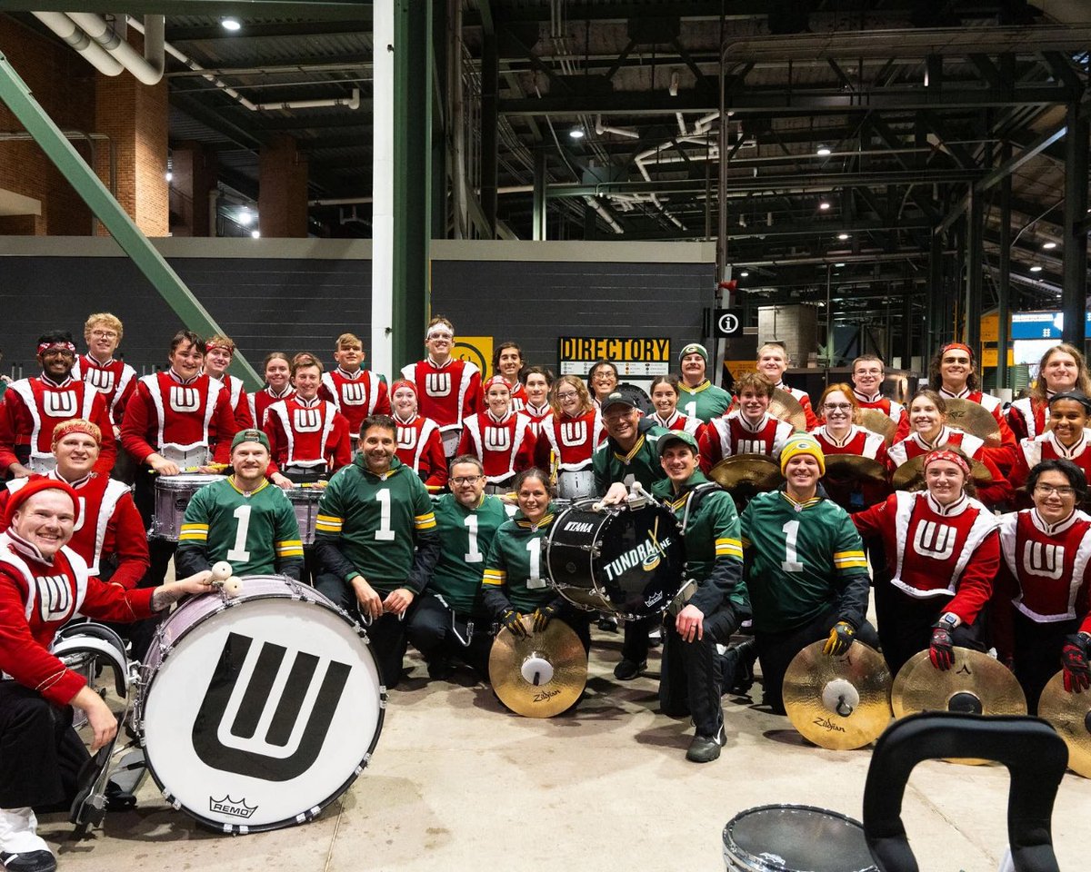 Trading red and white for green and gold (just for the weekend 😉)
See you soon, Lambeau! 🧀🎺

📸: Jack Pantaleo - <a href="/jacksnapsband/">Jack Pantaleo</a>

#EatARock #OnWisconsin