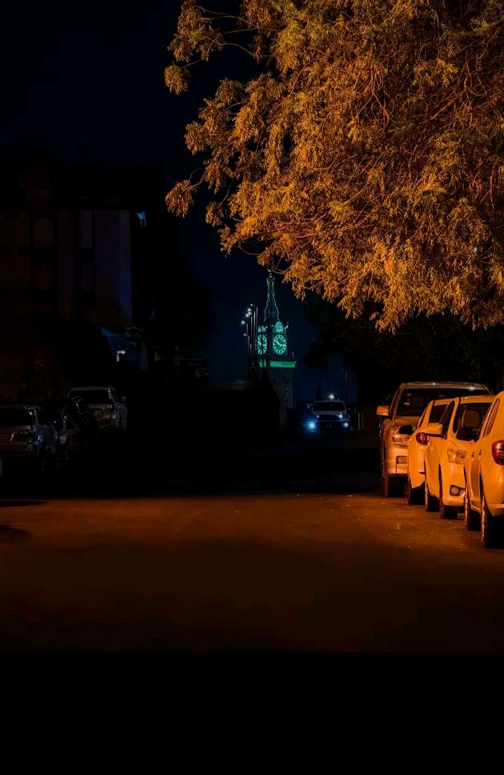 الحمدلله إني من سكان أطهر وأأمن مكان في في هالكوكب