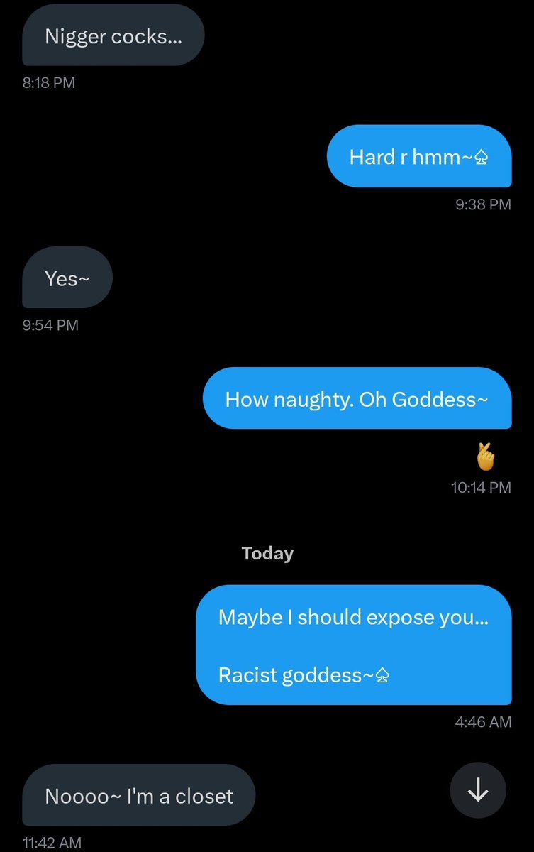 Everyone please encourage this CUTE closeted goddess~♤

Who is saying some fun things~♤