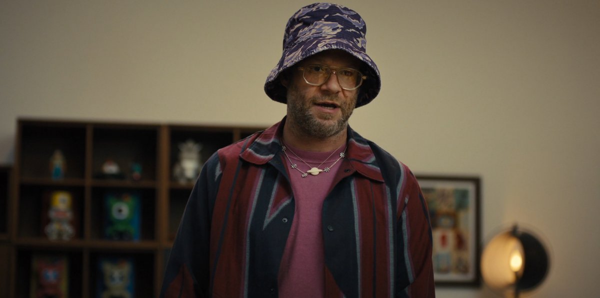 spankystokes's tweet image. Stroll Sofubi Spotted on Television Show... Along with Other Vinyl Figures?!?! dlvr.it/TNyD8M #Featured #MyWork #SpankyStokes #Stroll #Superplastic