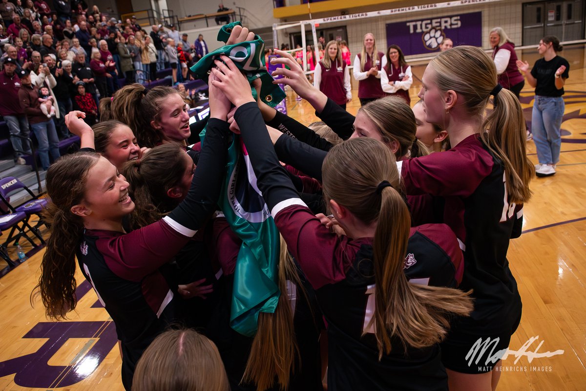 Western Christian earned a decisive 3-0 win over Osage in the Class 3A regional championship last night.

📸 See more photos from the Wolfpack's win here: mattheinrichs.smugmug.com/2025-Fall-Spor…

#iahsvb x <a href="/volleyballwc/">Western Christian Volleyball</a>