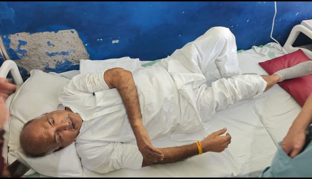 KumarJnb's tweet image. #NDA टेकारी विधानसभा प्रत्याशी डाँ अनिल कुमार पर हमला बेहद दुर्भाग्यपूर्ण है। इस तरह का गुंडागर्दी लोकतंत्र के लिए खतरा है।।