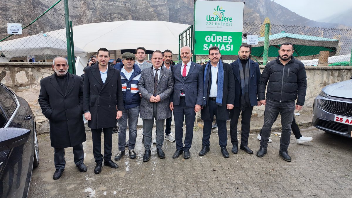 Uzundere Belediyemizin düzenlediği geleneksel 102. Uluslararası Uzundere Cumhuriyet Karakucak Güreşleri'ne, Demokrat Parti Erzurum İl Başkanımız, il yönetimimiz ve diğer ilçe teşkilatlarımızla katılım sağladık.
Bu güzel geleneğin devamına katkı sunarak 29 Ekim gibi Türk ulusu