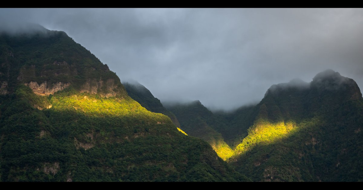 A crack in the clouds lets a slither of light through, warming all it touches. Spotted this on my recent #Madeira #photographyworkshop.
