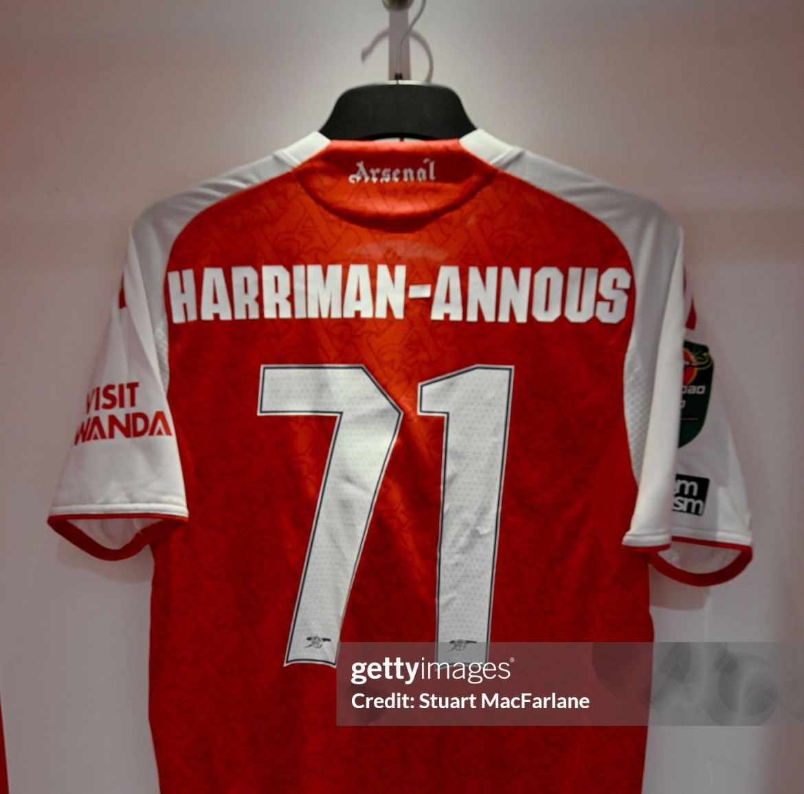 jeorgebird's tweet image. Andre Harriman-Annous’ shirt in the dressing room.