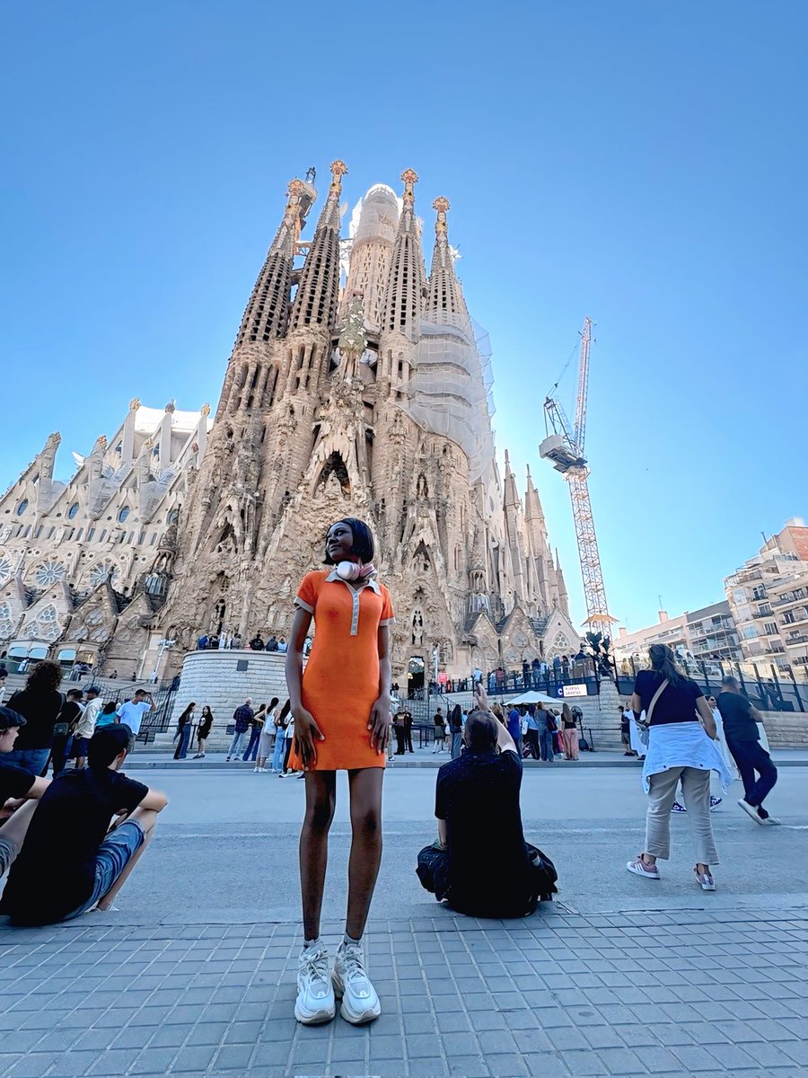 cvscaaa's tweet photo. For I experienced Barcelona to understand it💙❤️ https://t.co/lJ1Fc78Dl1