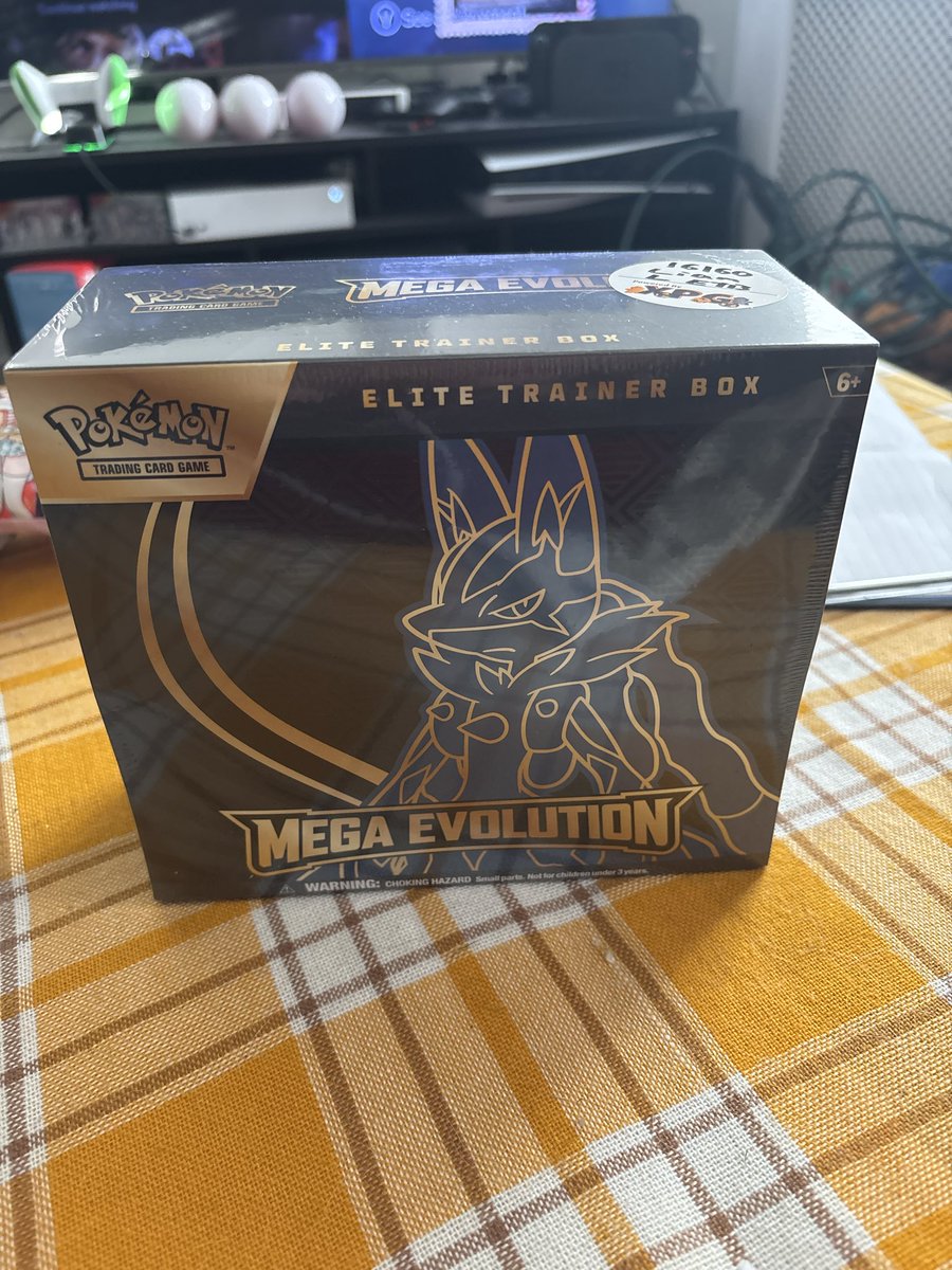 I had fun opening these Pokemon ETBs 

All purchased at retail price from local game store as they absolutely should be! 

Yippeeeee and moogi is happy too