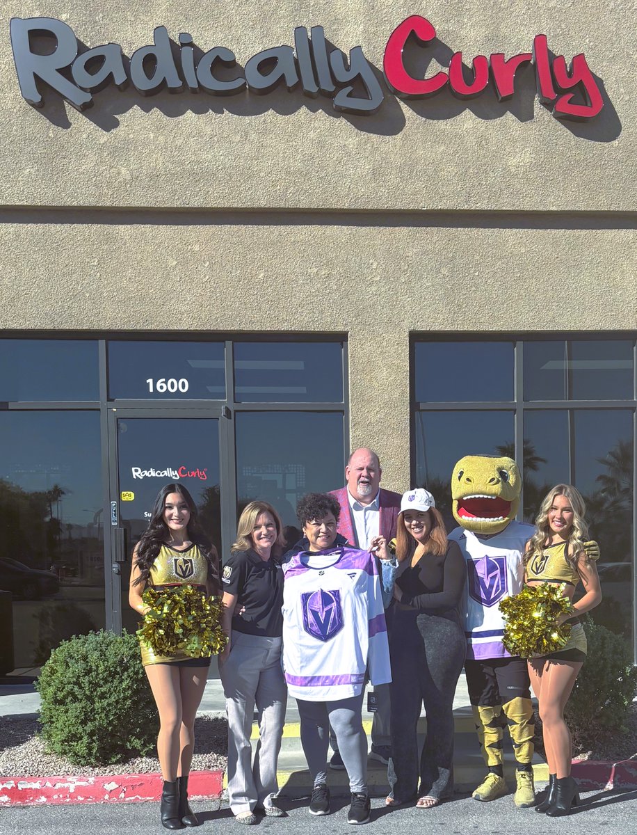 We surprised Danielle Green—survivor of multiple myeloma &amp; breast cancer—with an invite to the <a href="/GoldenKnights/">Vegas Golden Knights</a> #HockeyFightsCancer game! 
Chance, 2 Vivas &amp; Gary Lawless joined the surprise.
Danielle will be cranking the siren at the game.
#SurpriseAndDelight #CancerSurvivor