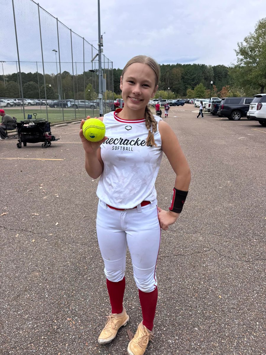 tnfc2029roberts's tweet photo. Last weekend the rain canceled our tournament but not before Hadley went yard at the Bombers Invitational Showcase in Oxford,  Mississippi! 💥 
Grand slam at that!! 

Congrats, @HadleyTurnbow29!!! ����💣💣
We are so proud of you!! 
🧨🥎💪
@Firecrackersinc https://t.co/NgcSRgNGWx