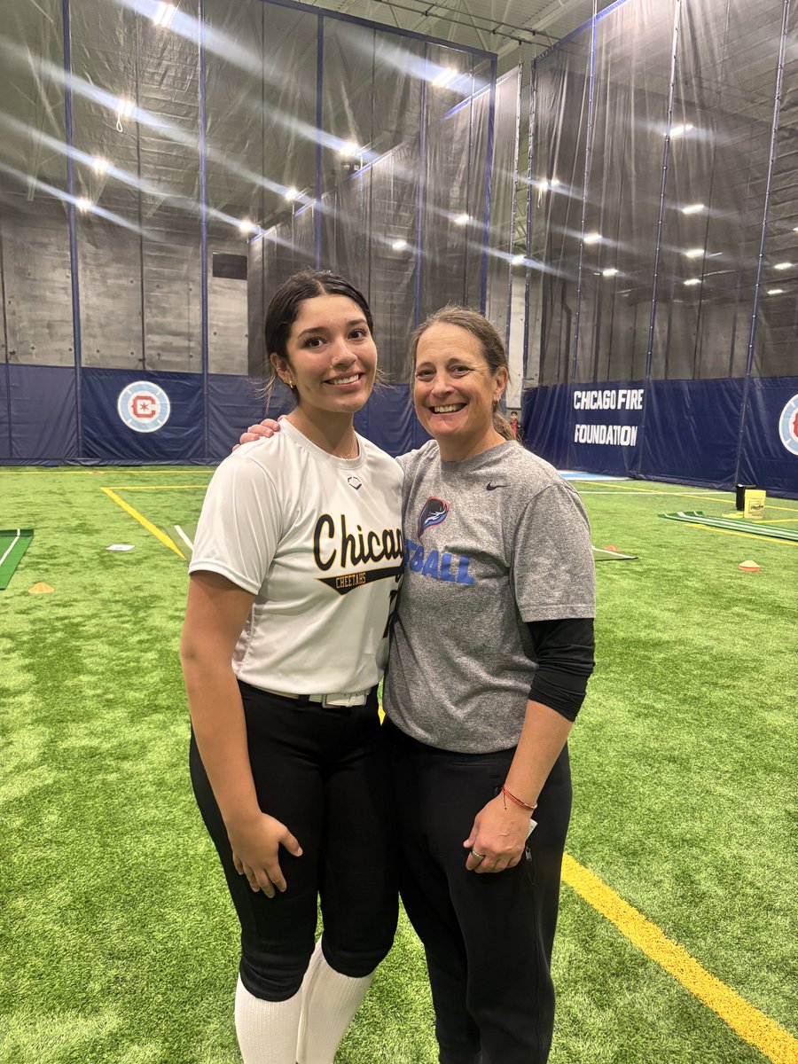 liani_delgado's tweet photo. Had a good time last night at the DePaul &amp; Loyola softball clinic. Thank you for the feedback @DePaulSB @RamblersSB @sut24 @Cheetahs_Gel16u @WY_Softball @SBRRetweets https://t.co/GXG97s2rM4
