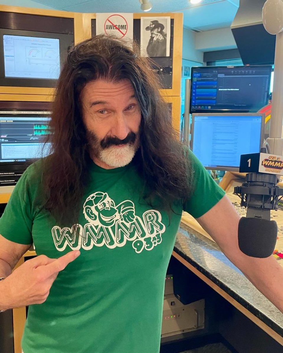 Truth Hurts tweet media