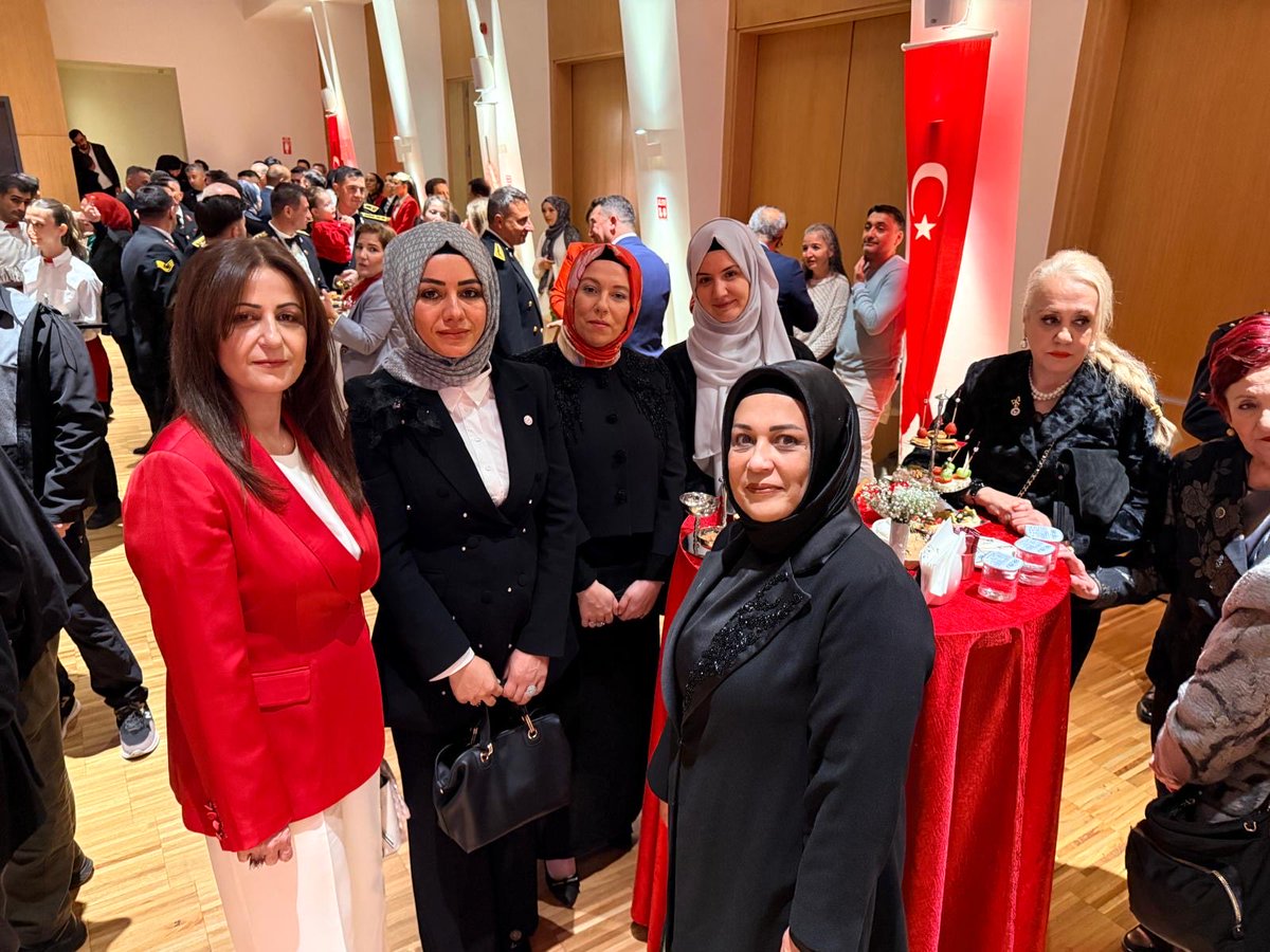 Konya Valiliğimiz tarafından düzenlenen 29 Ekim Cumhuriyet Bayramı resepsiyonuna vakfımız adına Genel Müdürümüz <a href="/gulerpekkendir/">Güler Pekkendir</a>, <a href="/merhametplatfrm/">Merhamet Platformu</a>, <a href="/mehirailepltfrm/">Mehir Aile Platformu</a> ve <a href="/Dostluk_Dernegi/">KonyaDostluk Derneği</a> başkanlarımız katıldılar. <a href="/mehirvakfi/">Mehir Vakfı</a> 

<a href="/Vali_Akin/">İbrahim Akın</a> 
#CumhuriyetBayramı 🇹🇷 <a href="/TCKonyaValiligi/">Konya Valiliği</a>
