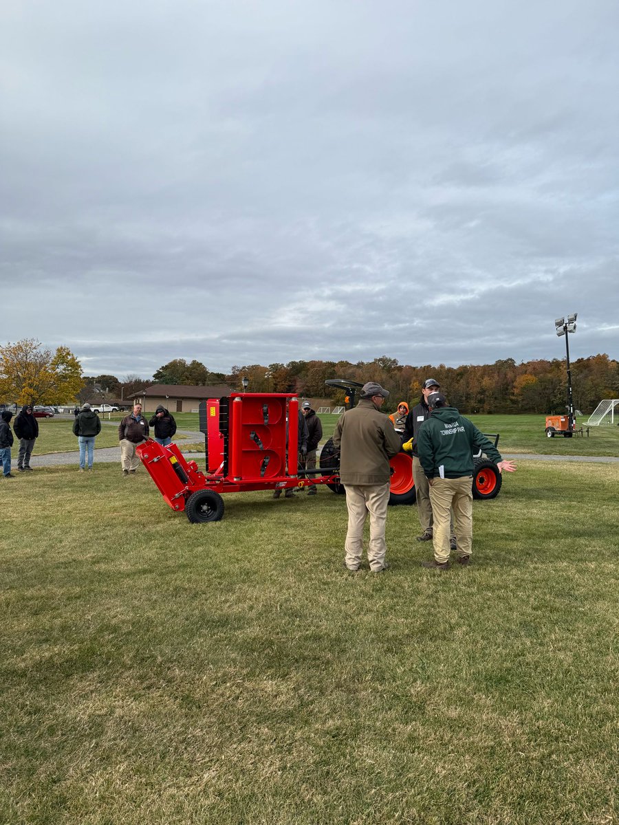 Omega_Turf's tweet image. Despite the colder weather, the rain held out and we had a great day at Chestnut Branch Park in Mantua for the SFMANJ 2025 Fall Field Day! Thanks to everyone who stopped by to say hello and learn more about the Trimax Snake S3. 

#TurfCare #PoweringPerformance