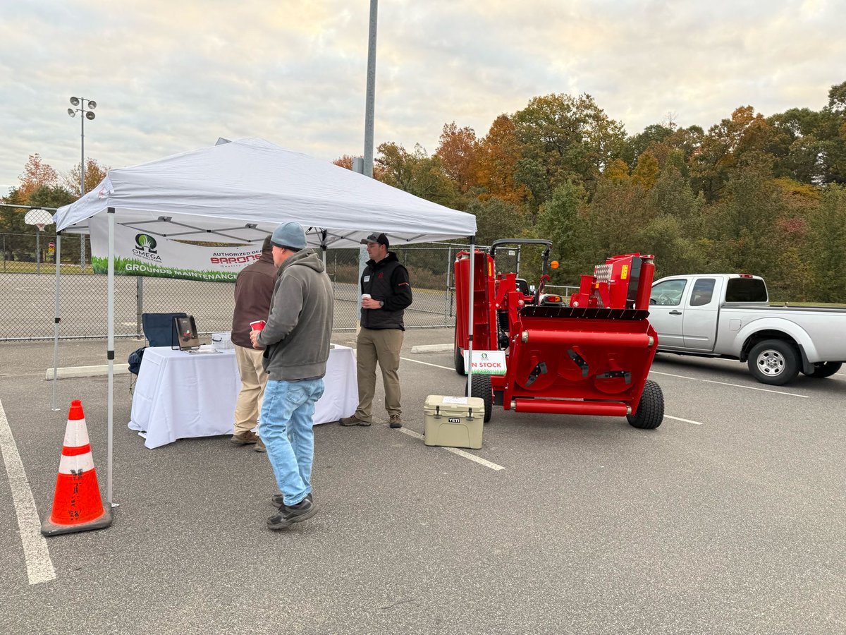 Omega_Turf's tweet image. Despite the colder weather, the rain held out and we had a great day at Chestnut Branch Park in Mantua for the SFMANJ 2025 Fall Field Day! Thanks to everyone who stopped by to say hello and learn more about the Trimax Snake S3. 

#TurfCare #PoweringPerformance