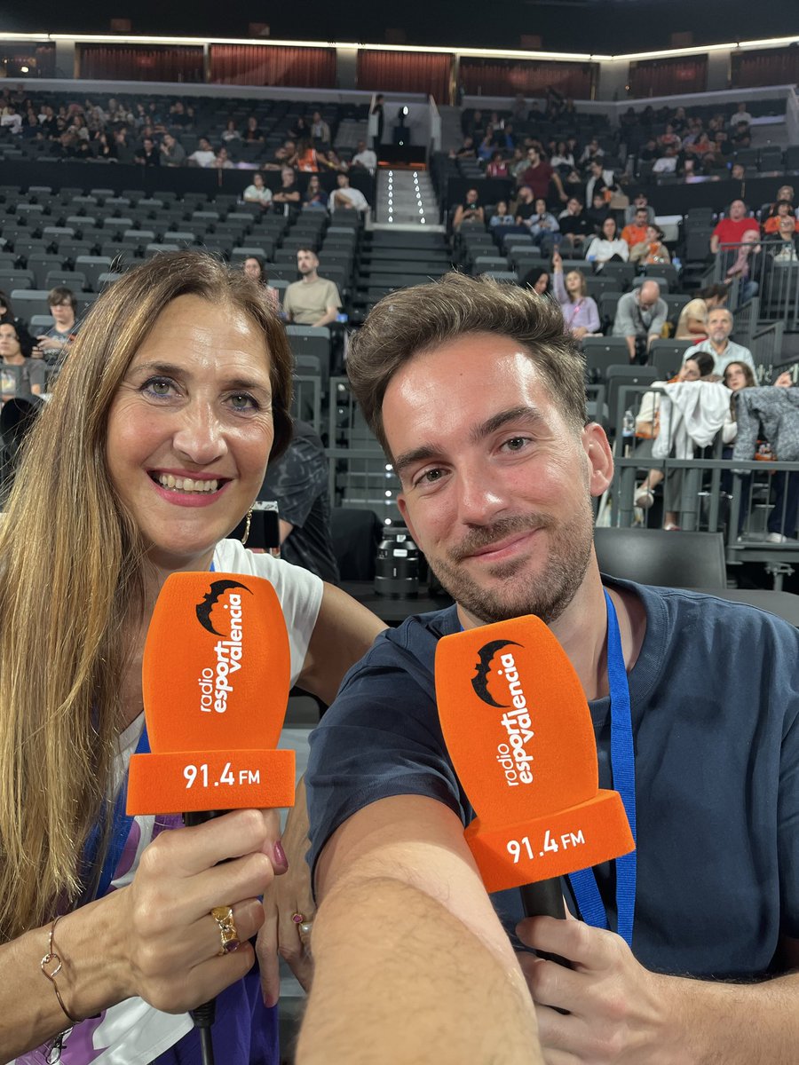 Arranca la retransmisión del <a href="/valenciabasket/">Valencia Basket Club</a> 🆚<a href="/OlympiacosSFP/">Olympiacos Piraeus</a> en la 91.4FM 🏀🍊

🎙️<a href="/abelaguado_/">Abel Aguado</a> 
🗣️<a href="/AlonsoPiluca/">Piluca Alonso</a> 

🎧91.4FM y radioesport914.com