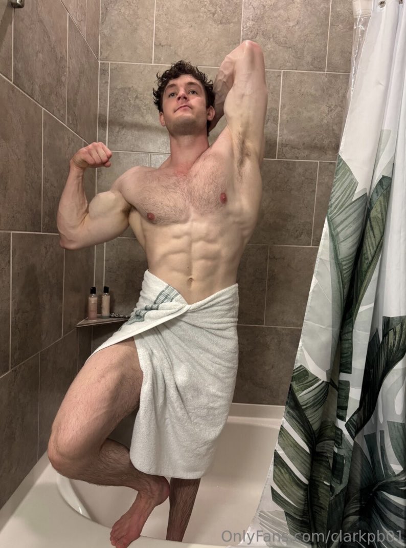 jibidy1's tweet photo. Does anybody have Clarkpb01 nudes? https://t.co/ASvtBq6aeC