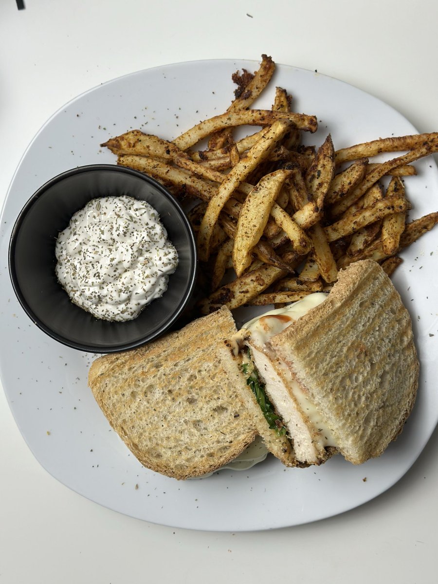 الحمدلله على الاكل الصحي اللذيذ 💙
65g protein