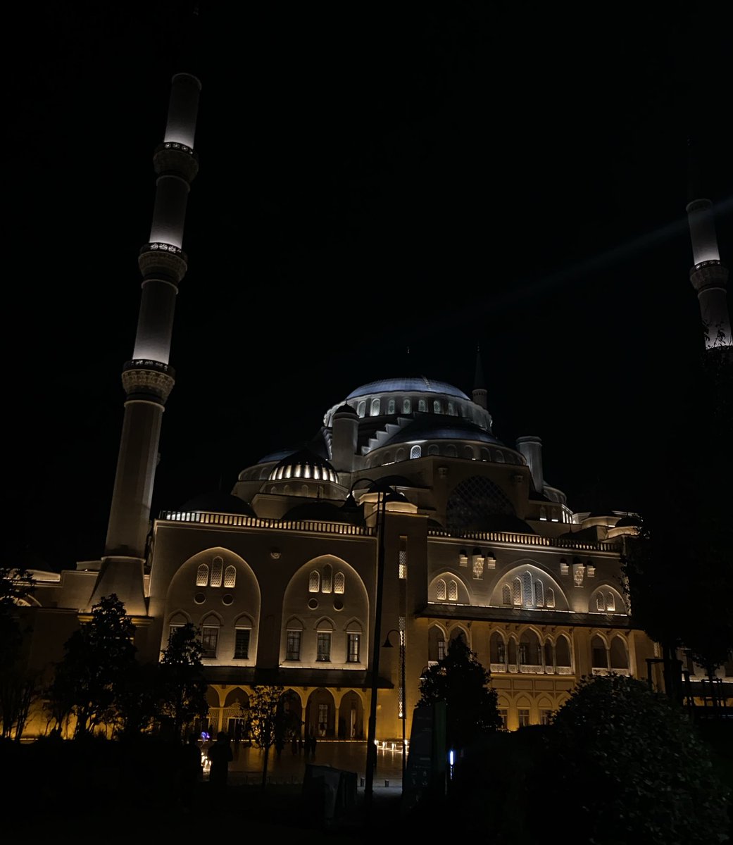 Gönlün kıblesi doğruysa, yol da huzura çıkar