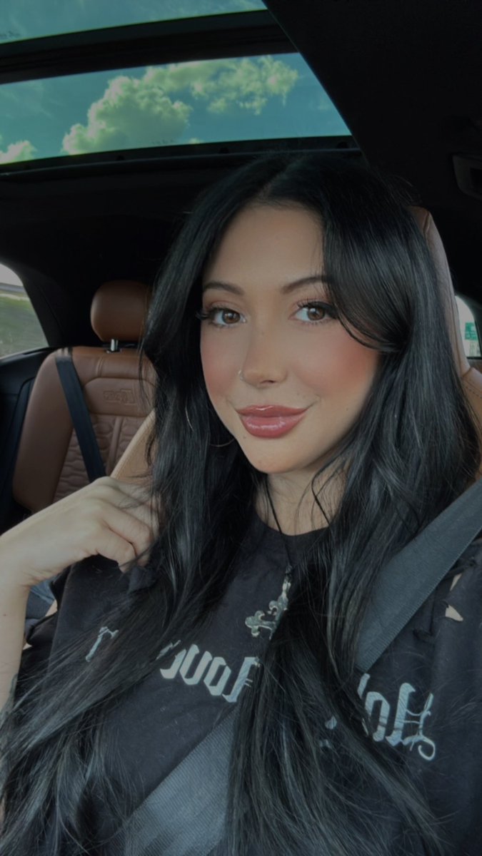 ⋆｡°✩ looking for mutuals
love horror, music, video games, and late-night convos about nothing and everything 🕯
need to freshen up my feed!
if you think we’d get along, let’s connect &amp; interact with each other🖤
 
♡/↺ or comment! 
#horrortwt #gamingtwt #moothunt