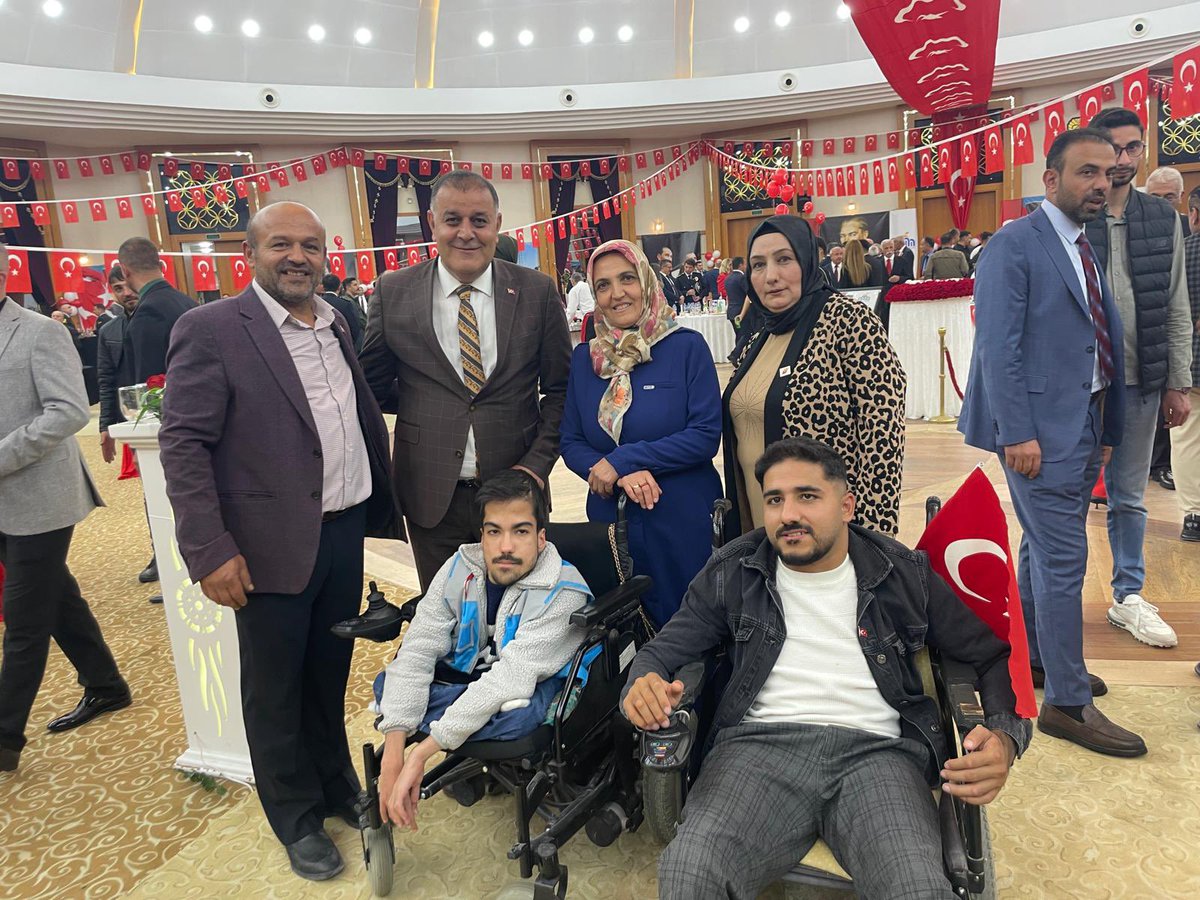 Malatya Valiliğimiz tarafından düzenlenen 29 Ekim Cumhuriyet Bayramı Resepsiyonuna katılım sağladık. Cumhuriyetimizin ilanının 102. yıl dönümünü, büyük bir gurur ve coşkuyla kutladığımız bu anlamlı günde; birlik, beraberlik ve milli değerlere olan bağlılığımızı bir kez daha hep