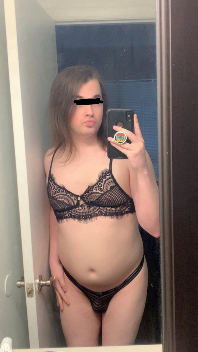 SissyRachel17's tweet photo. Slowly fumbling my way to being more and more naturally fem 😍😇
#sissy #femboy #lingerie #fem https://t.co/DBVao4Q1rA