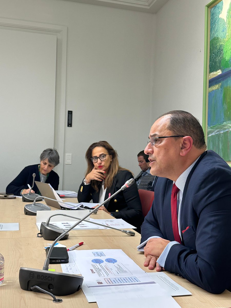 28/10/25
Le Recteur de l'#AUF, Prof <a href="/SlimKhalbous/">Slim Khalbous</a>, a rencontré Mme <a href="/DieynabaDiopAN/">Dieynaba Diop</a>, Présidente déléguée de la section française de l'<a href="/APFfrancophonie/">APF. Francophonie</a>, en présence de Mme <a href="/Amelia_LKF/">Amelia Lakrafi</a>
Les échanges ont porté sur les enjeux budgétaires de l'AUF et la pérennité des projets dont #PIMEF