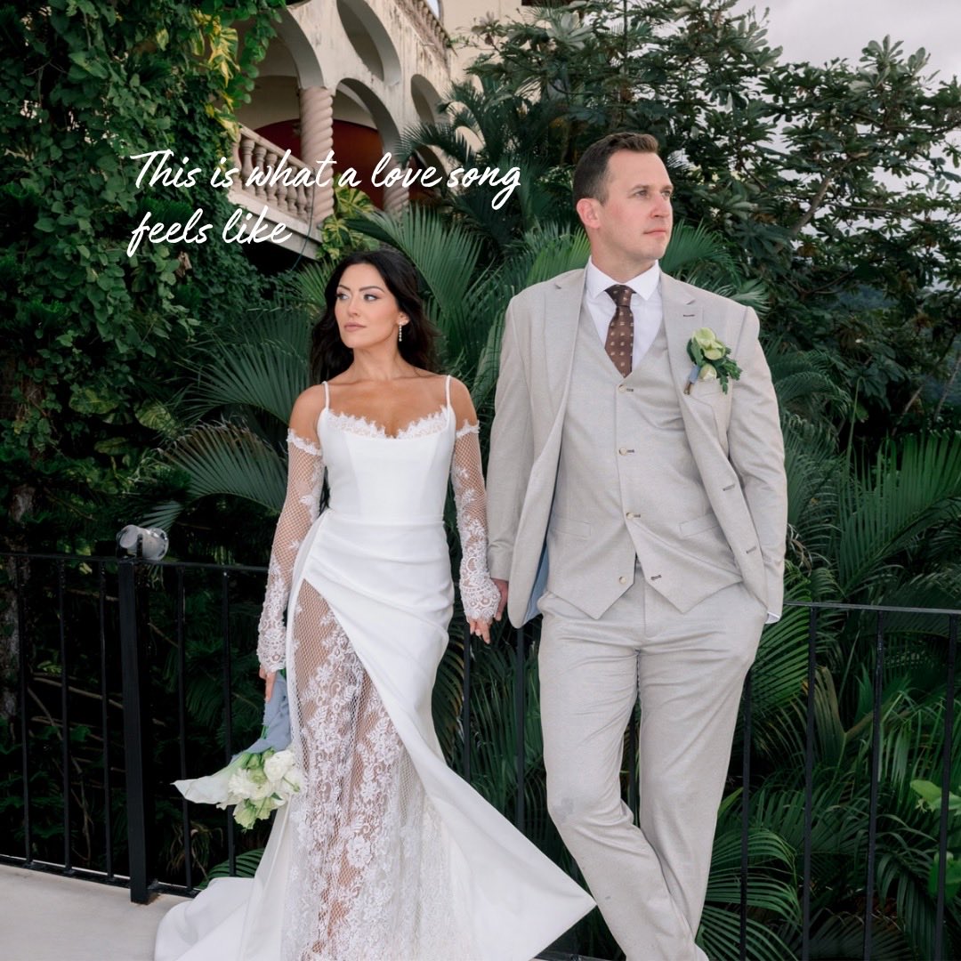 runawayjune's tweet image. What an amazing love story!!!!

Congratulations Stevie on your happily ever after 💍