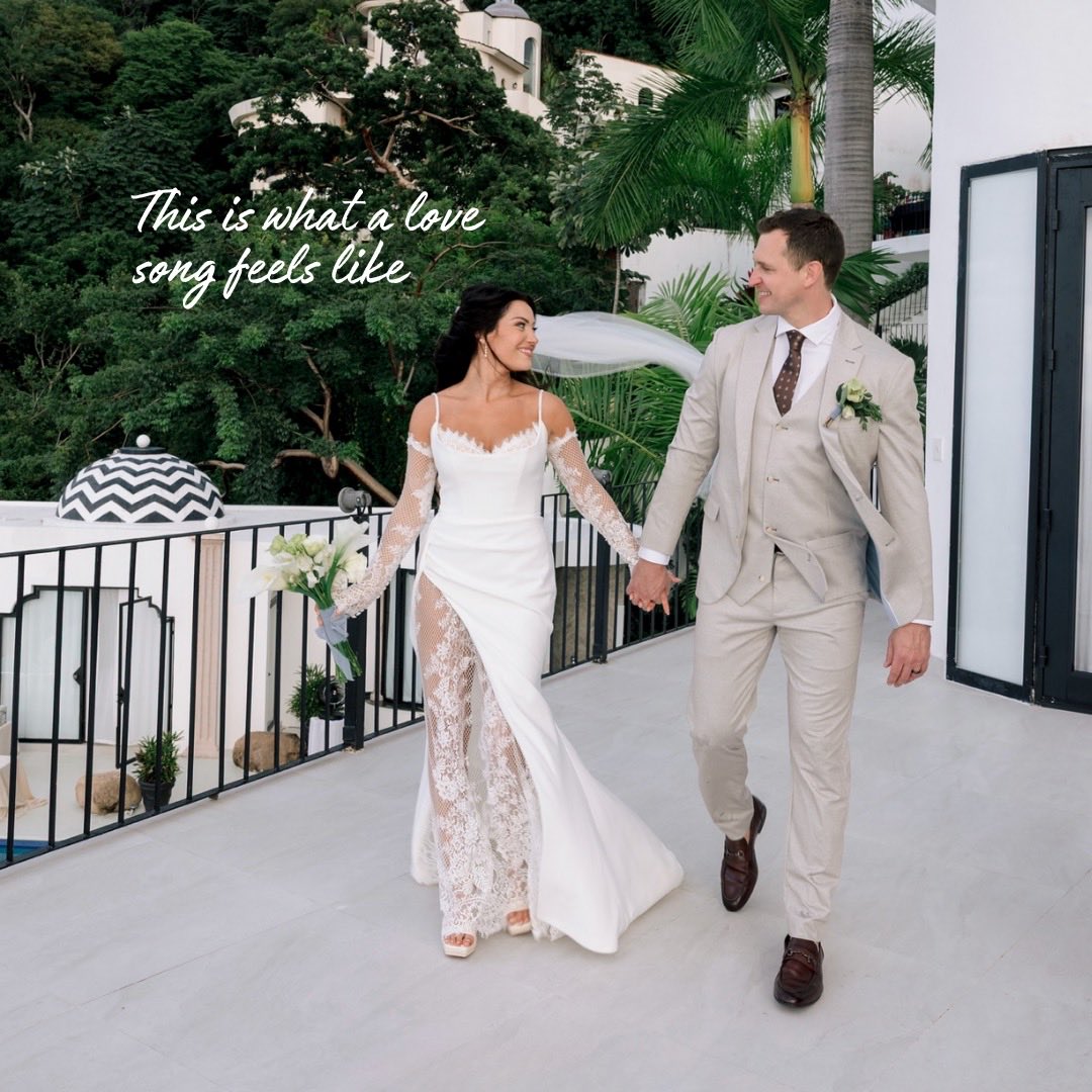 runawayjune's tweet image. What an amazing love story!!!!

Congratulations Stevie on your happily ever after 💍